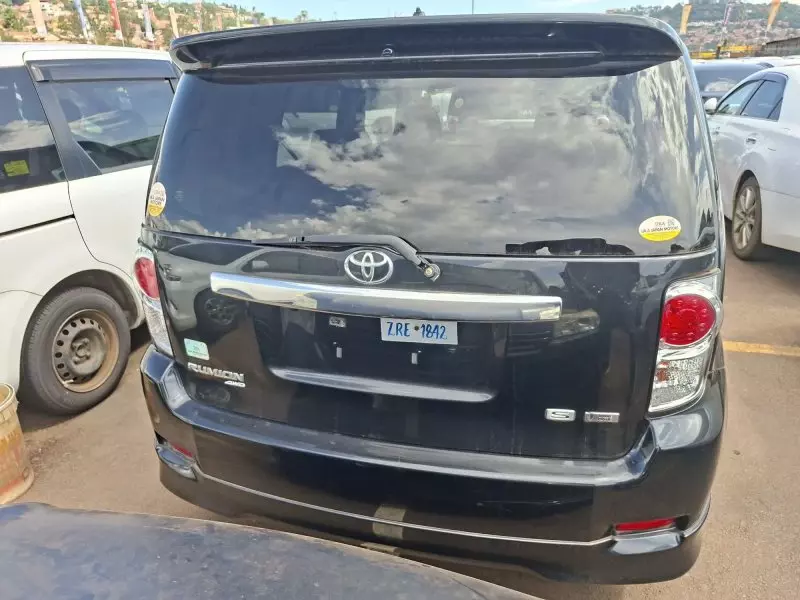 Toyota Rumion   - 2013