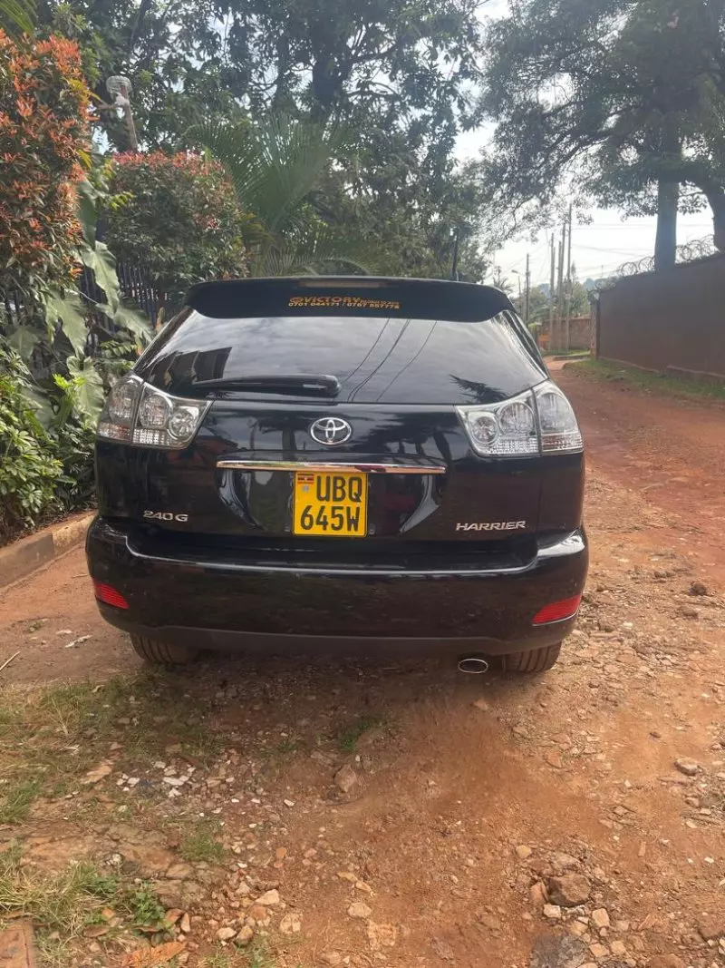 Toyota Harrier   - 2009