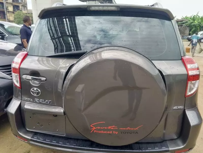 Toyota RAV 4   - 2009