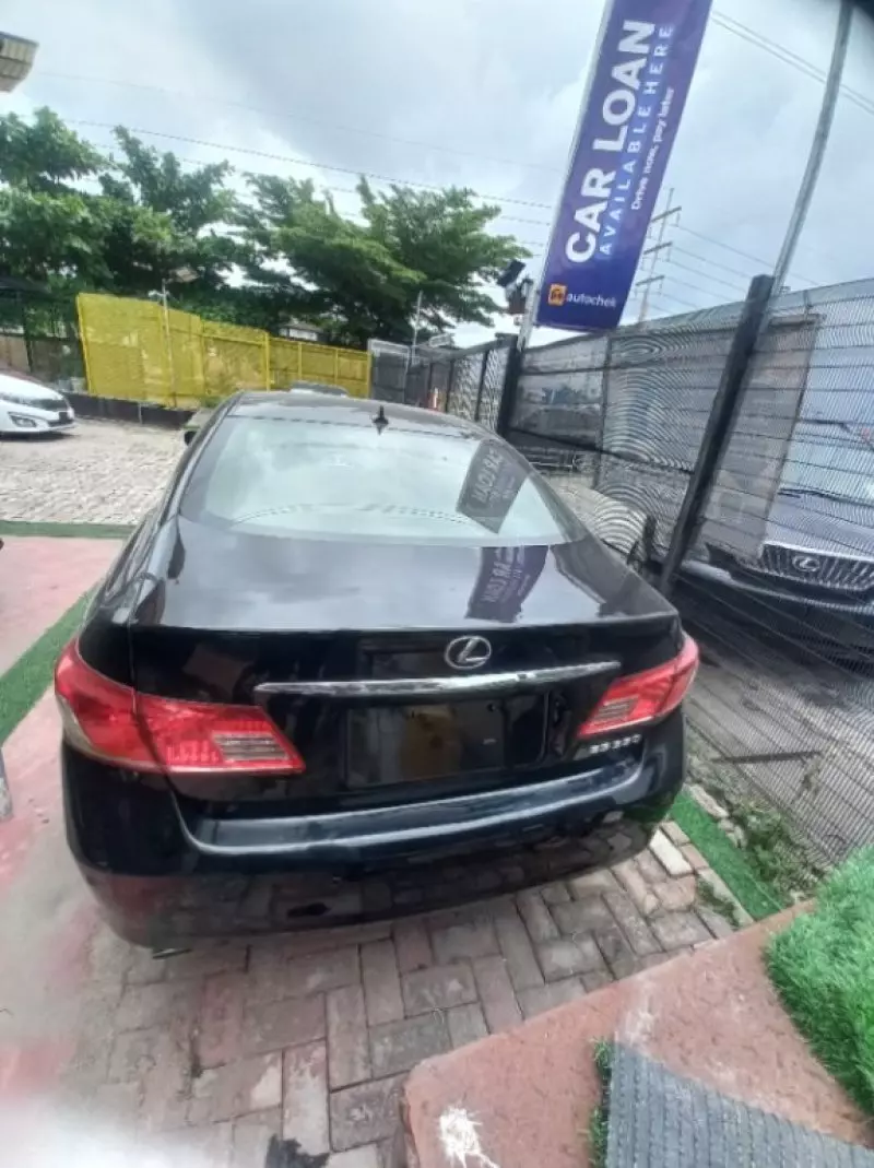 Lexus ES 350   - 2012