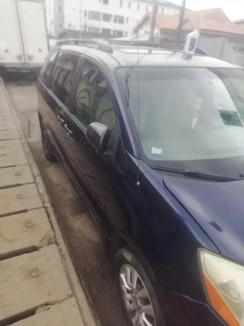 Toyota Sienna   - 2007