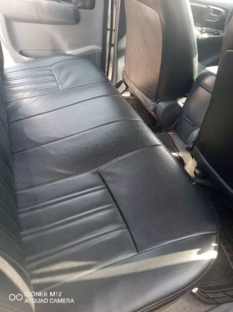 Toyota Hilux   - 2015