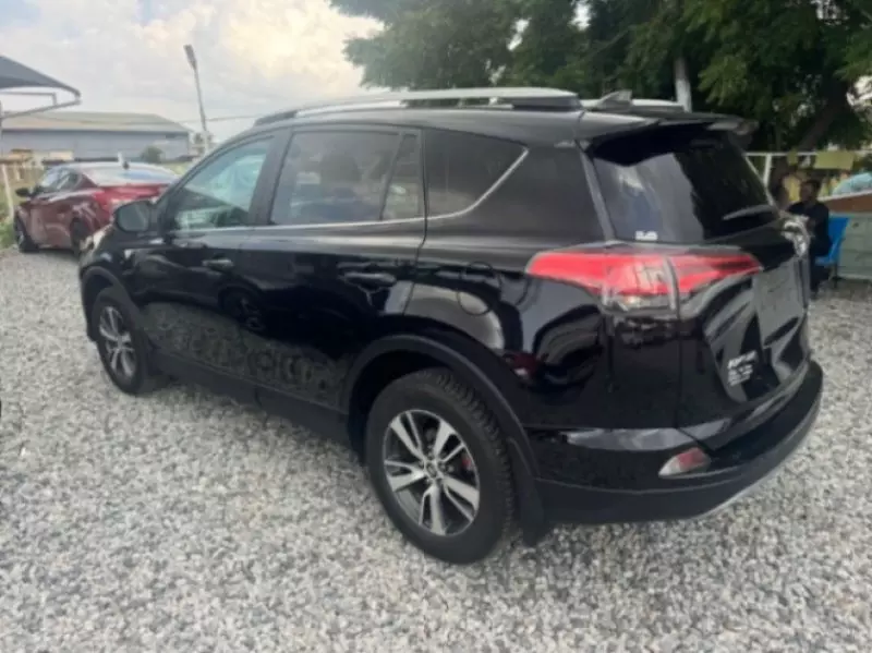 Toyota RAV 4   - 2017