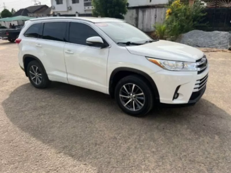 Toyota Highlander   - 2018