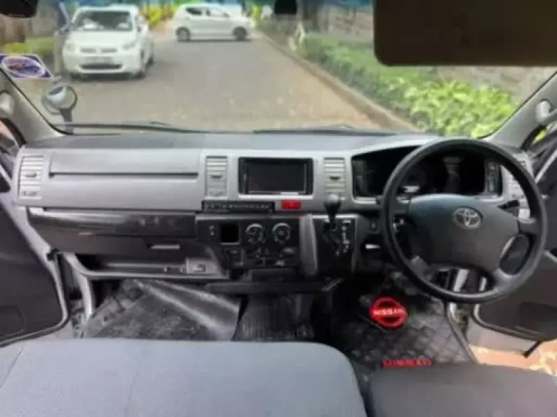 Toyota Hiace (High Roof)   - 2017
