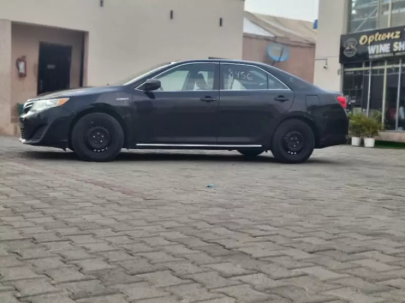 Toyota Camry   - 2014