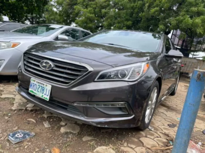 Hyundai Sonata   - 2015