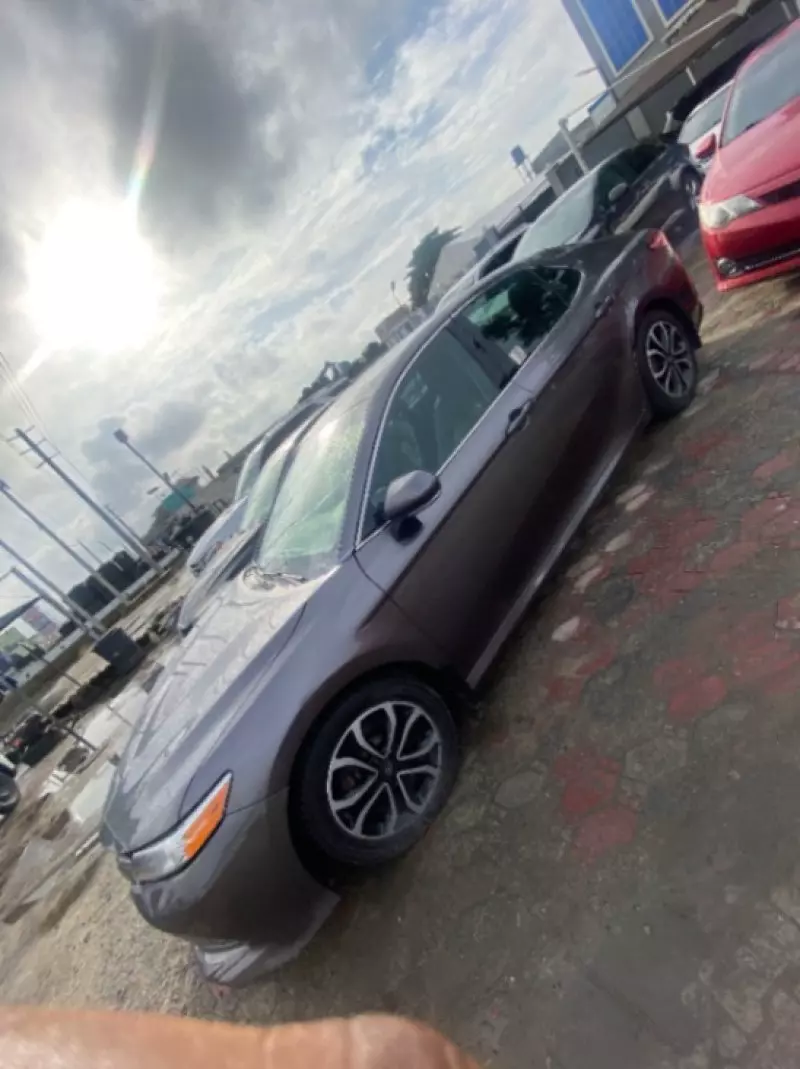 Toyota Camry   - 2018