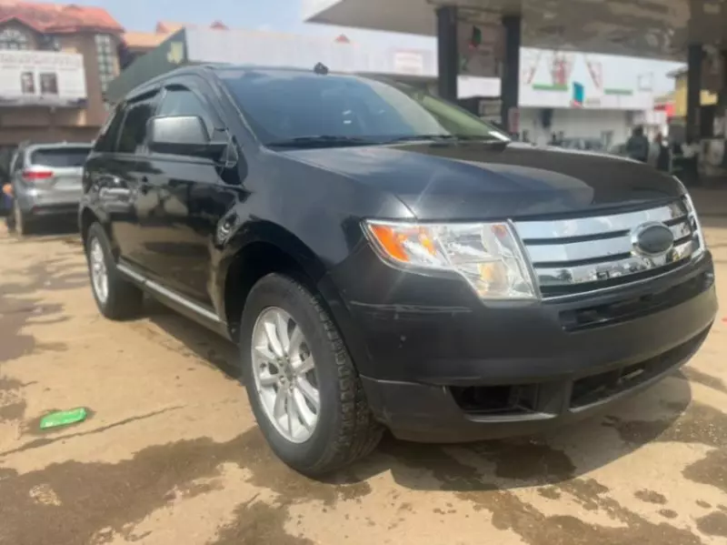 Ford Edge   - 2010