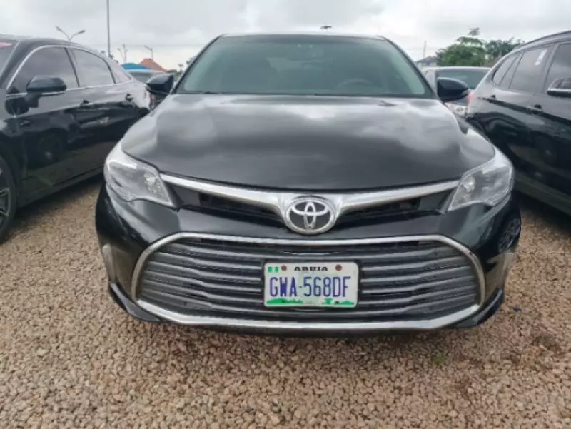 Toyota Avalon   - 2014