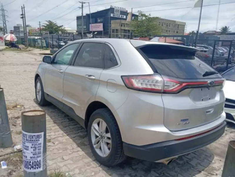 Ford Edge   - 2016
