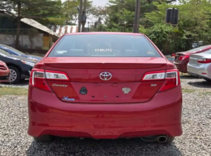 Toyota Camry   - 2013