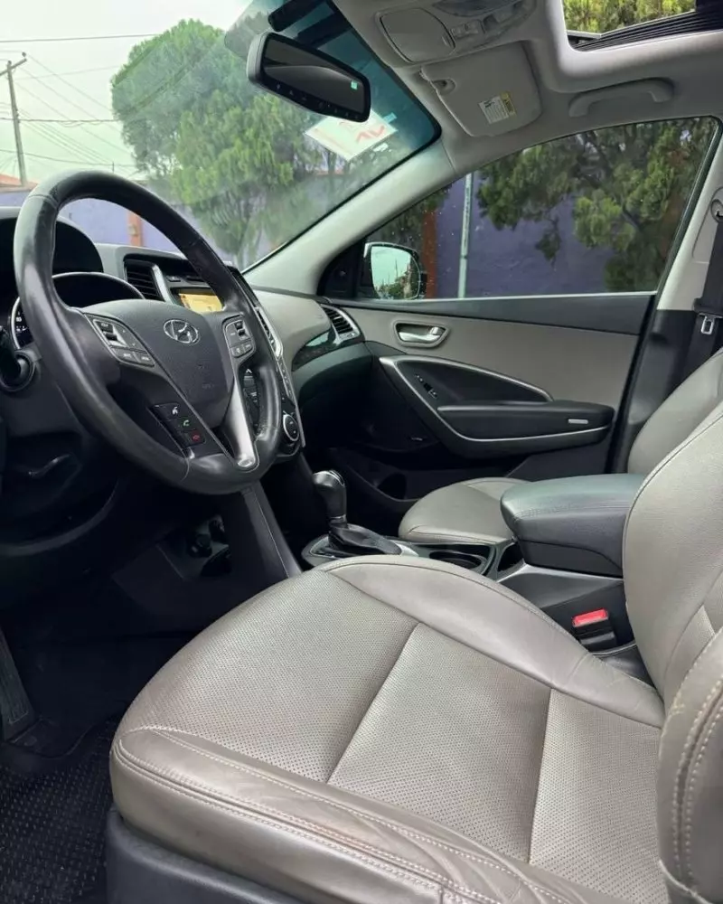 Hyundai Santa FE   - 2015