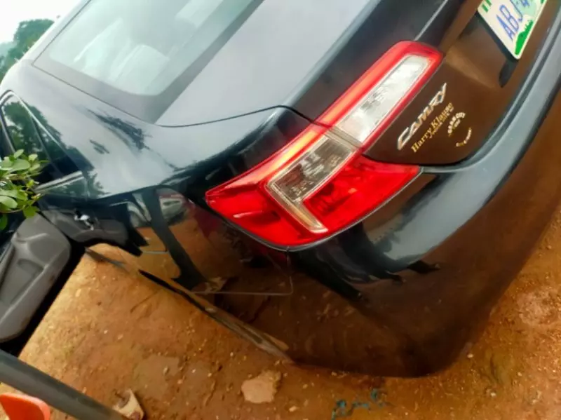 Toyota Camry   - 2012