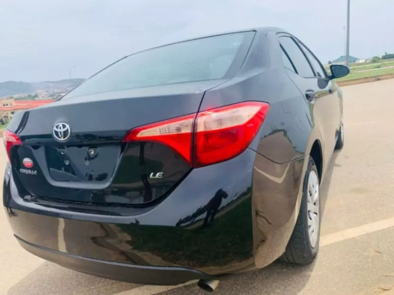 Toyota Camry   - 2019