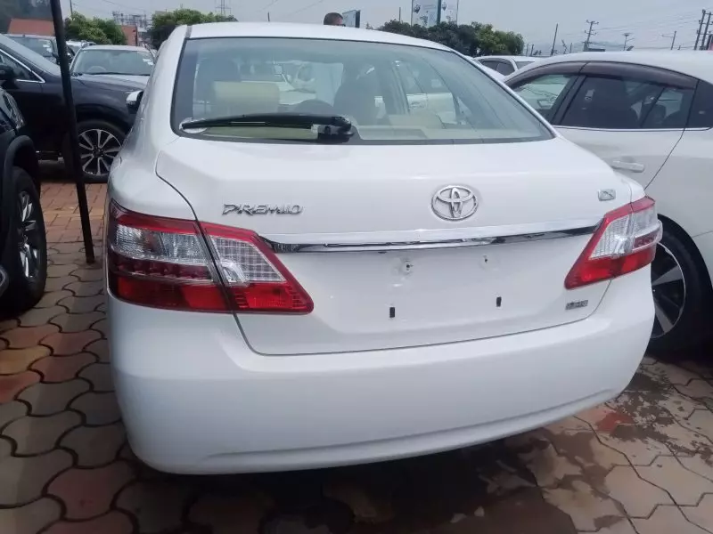 Toyota Premio