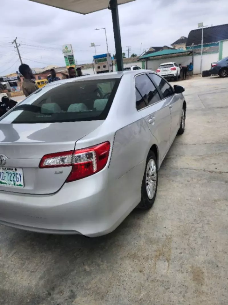 Toyota Camry   - 2012