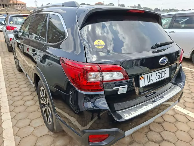 Subaru Outback   - 2016