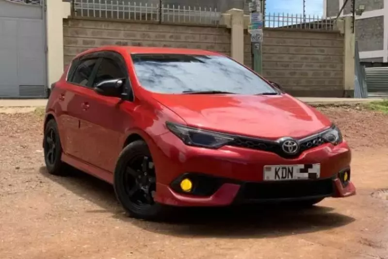 Toyota Auris   - 2017