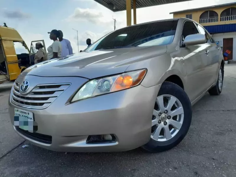 Toyota Camry   - 2007