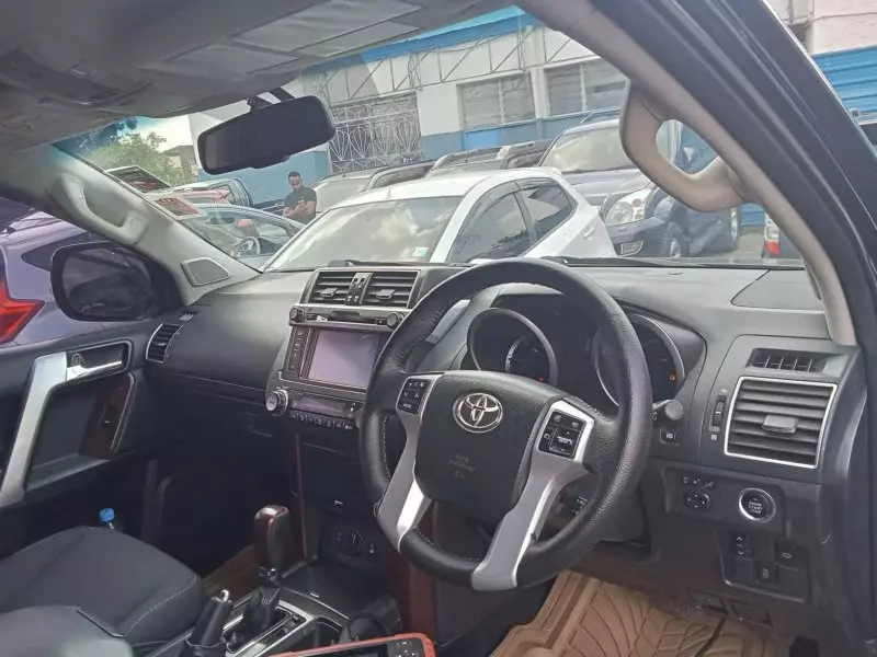 Toyota Landcruiser Prado