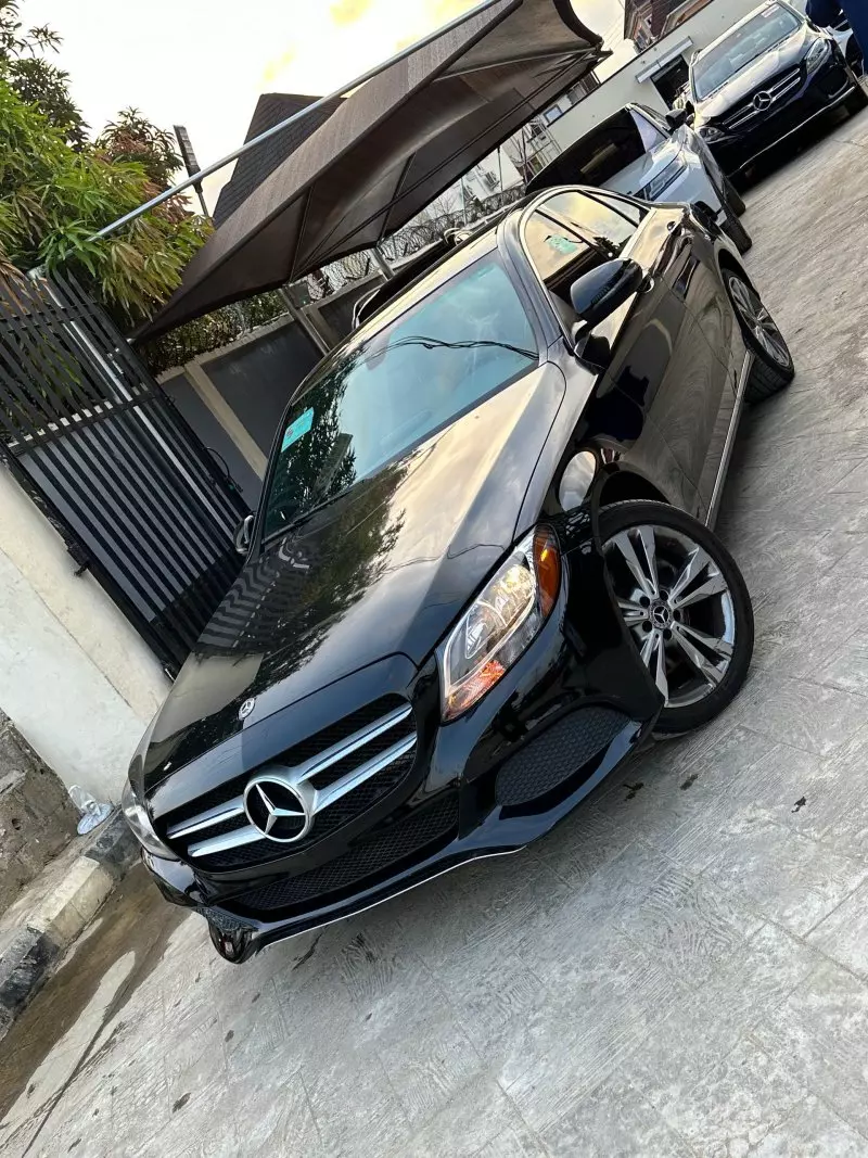 Mercedes-Benz C 300   - 2018