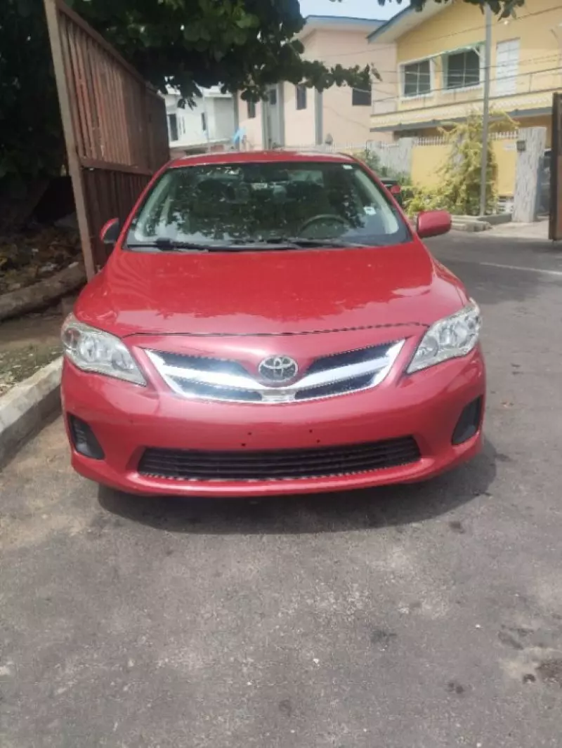 Toyota Corolla   - 2012