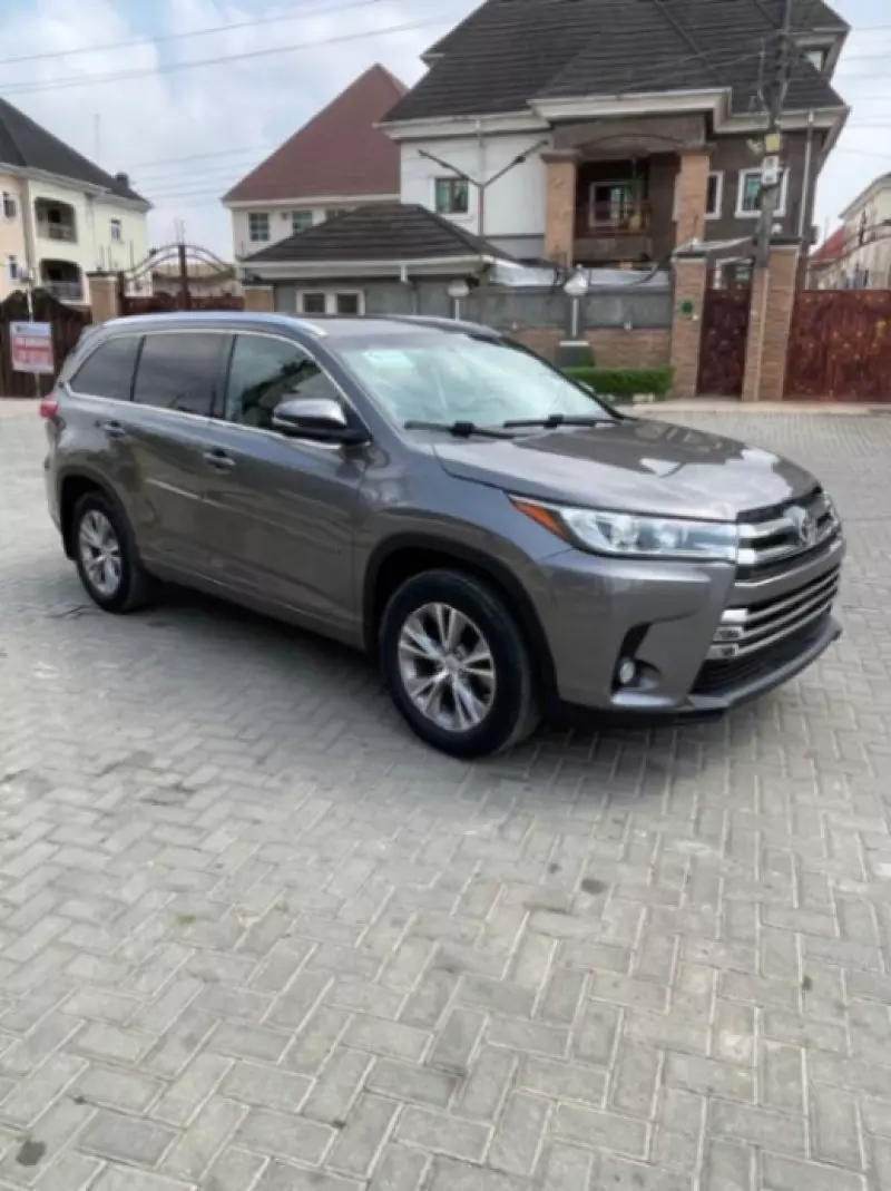 Toyota Highlander - 2015