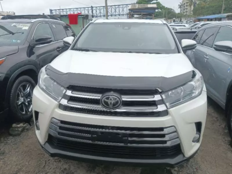 Toyota Highlander   - 2018