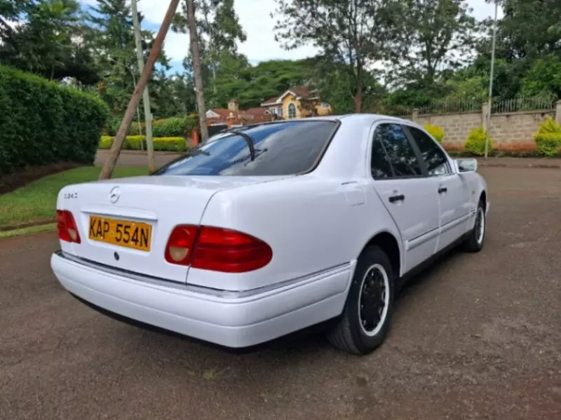 Mercedes-Benz E 240   - 1998
