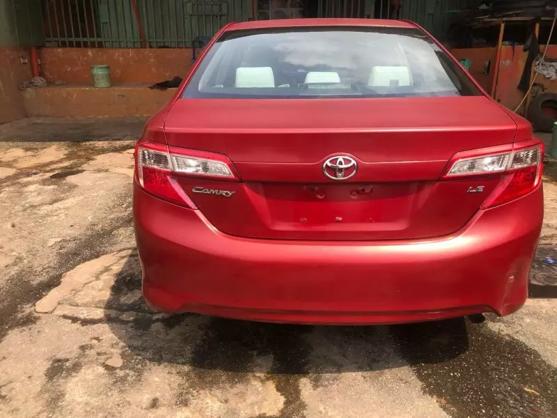 Toyota Camry   - 2013