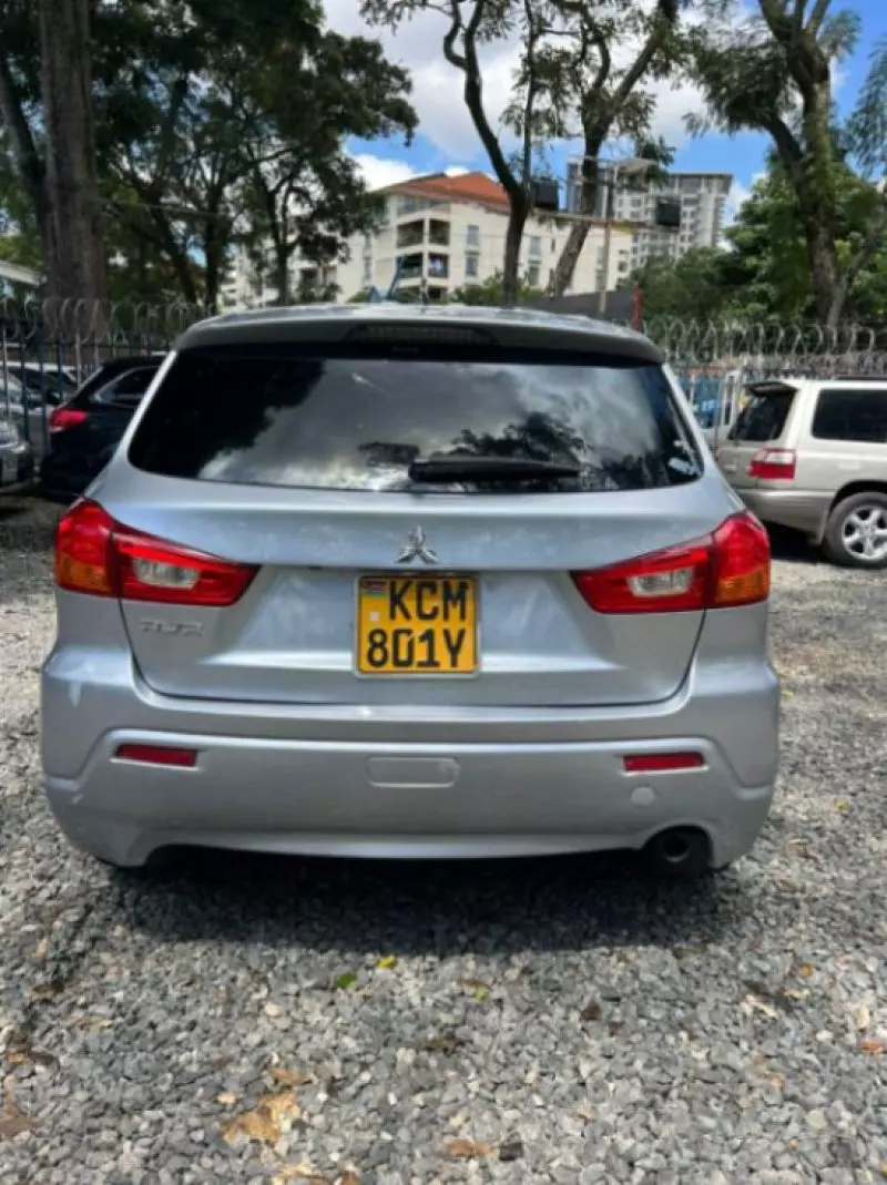 Mitsubishi RVR   - 2010