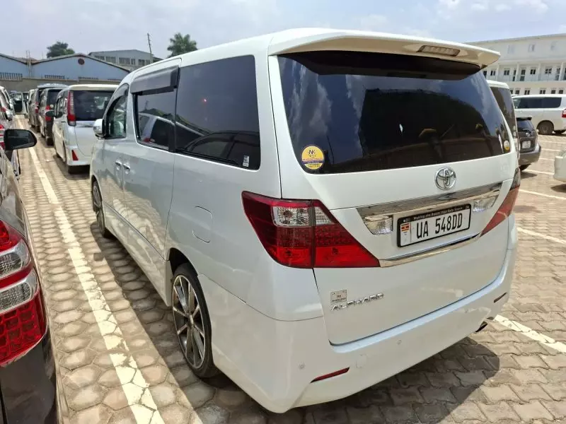 Toyota Alphard   - 2012