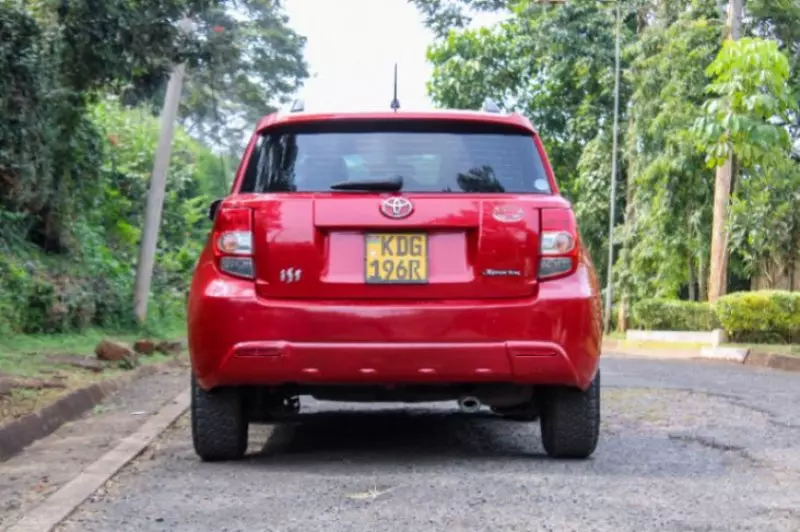 Toyota Ist    - 2014