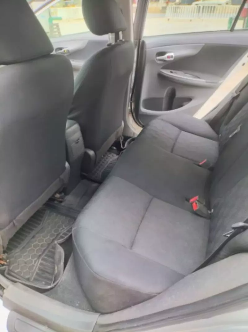 Toyota Corolla   - 2009