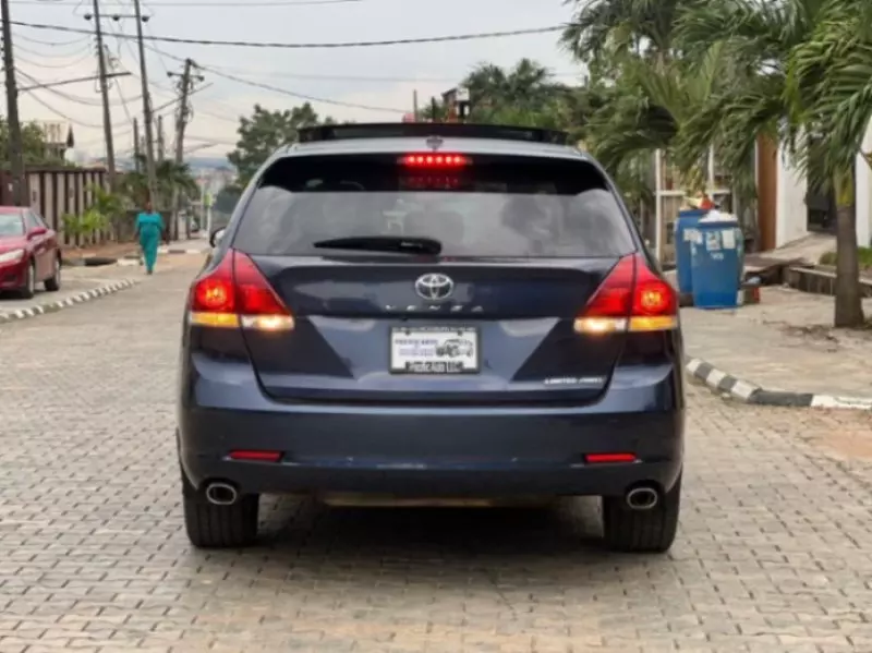 Toyota Venza   - 2015