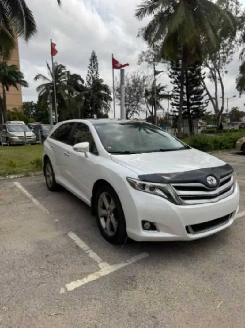 Toyota Venza   - 2013