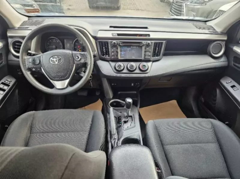 Toyota RAV4   - 2017