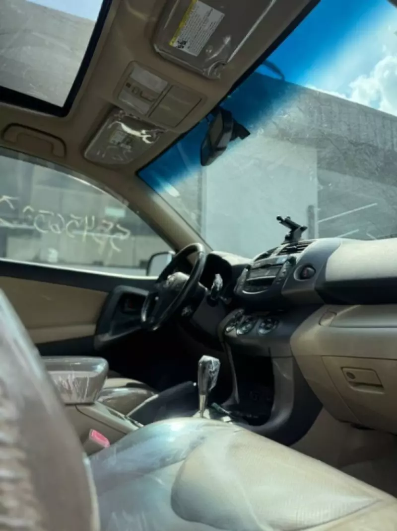 Toyota RAV 4   - 2010