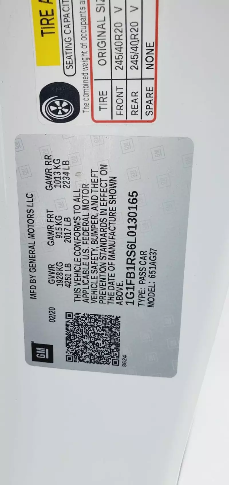 Chevrolet Camaro - 2020