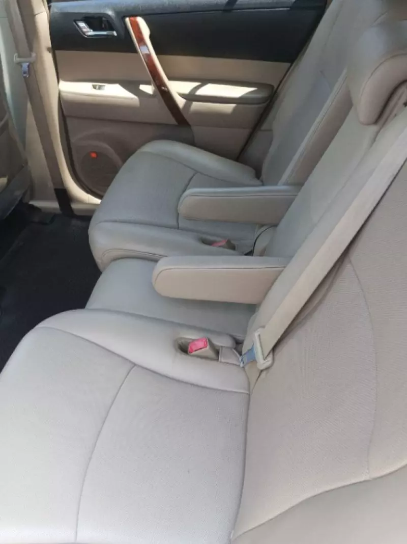 Toyota Highlander   - 2009