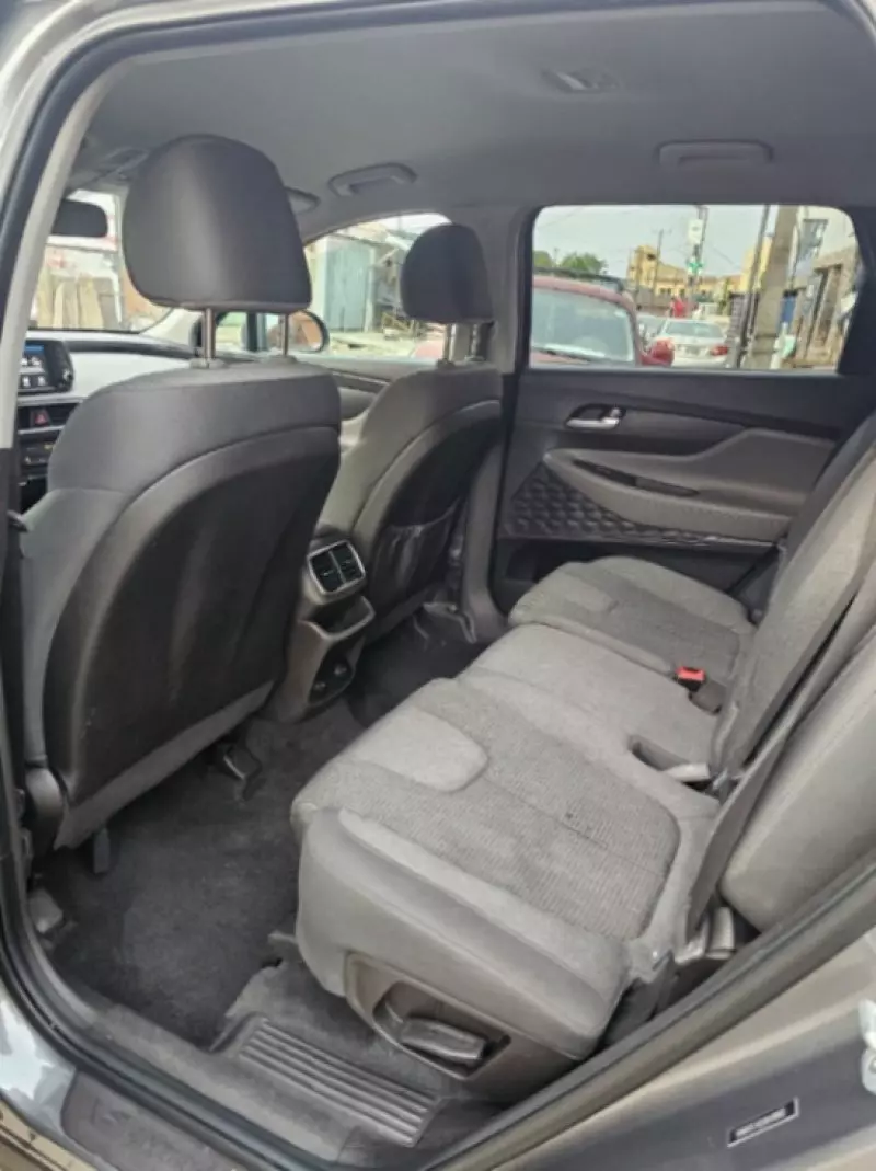 Hyundai Santa Fe   - 2019