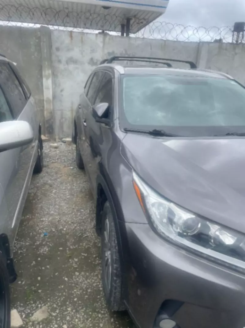 Toyota Highlander - 2015