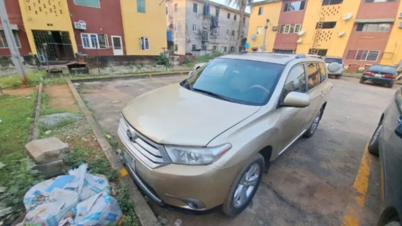 Toyota Highlander   - 2011