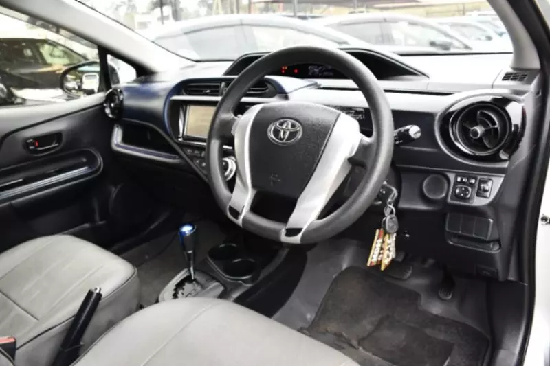 Toyota Aqua   - 2016