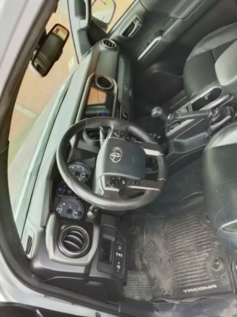 Toyota Tacoma   - 2018