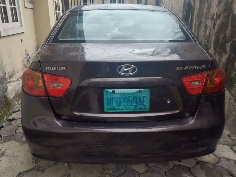 Hyundai Elantra   - 2008