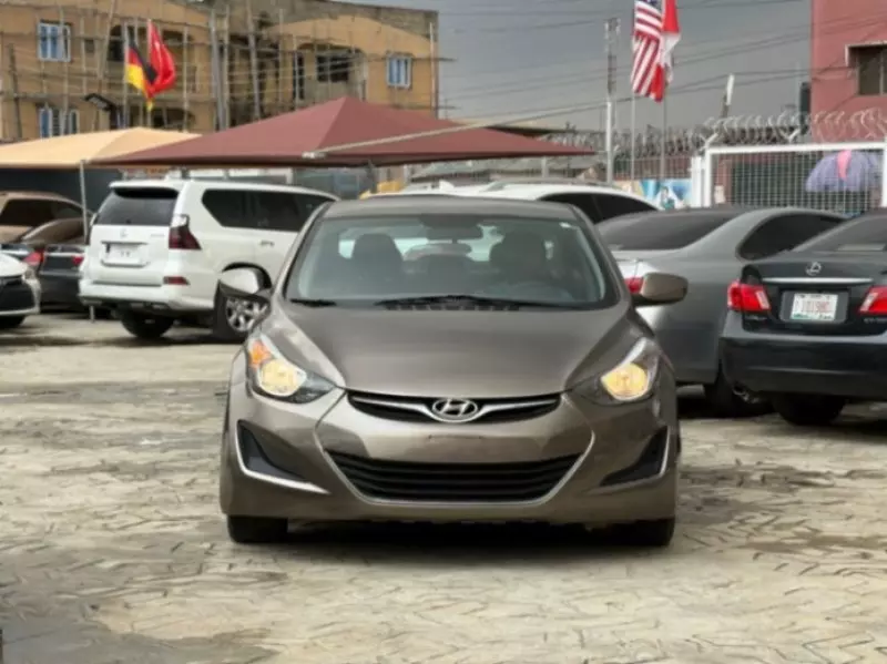 Hyundai Elantra   - 2015