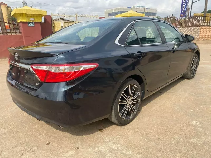 Toyota Camry   - 2016