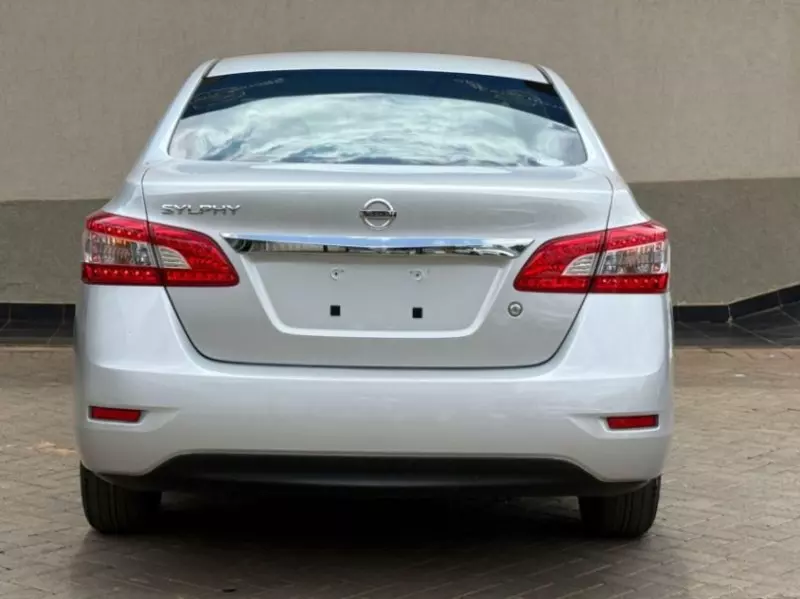 Nissan Sylphy   - 2018